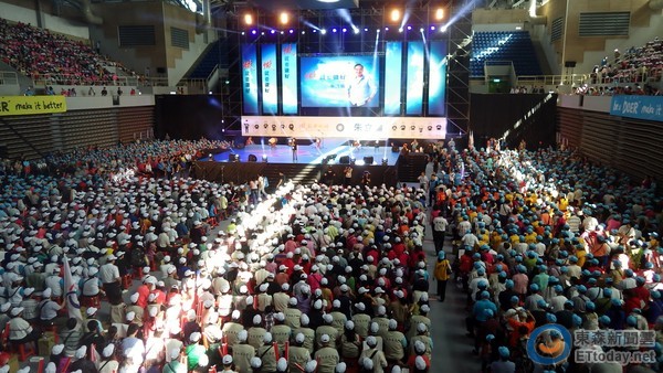 朱立倫新北大選聯合造勢 超高人氣如蘋果發表會(圖) 朱立倫新北大選聯合造勢 超高人氣如蘋果發表會(圖)