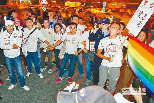 �_���н�18�f��푑�����ͬ�Ի����F�w̖�٣��Ͻ֏��ұ��_���޸ġ��񷨡�����ƽ�����Ĳ��M���D���_�����Ҹ��˾S���M�ˆT������ͦͬ����ʿ��������ý�w���L