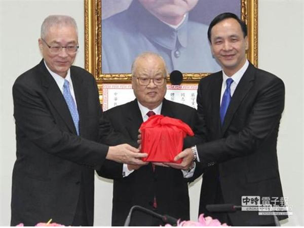 ����Փ������5���e�У������h��ϯ�������O�п����ʈF(tu��n)��ϯ